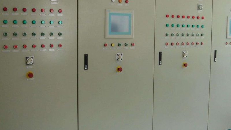 大型螺杆冷水机：上海生产公司的技术优势与选型要点**